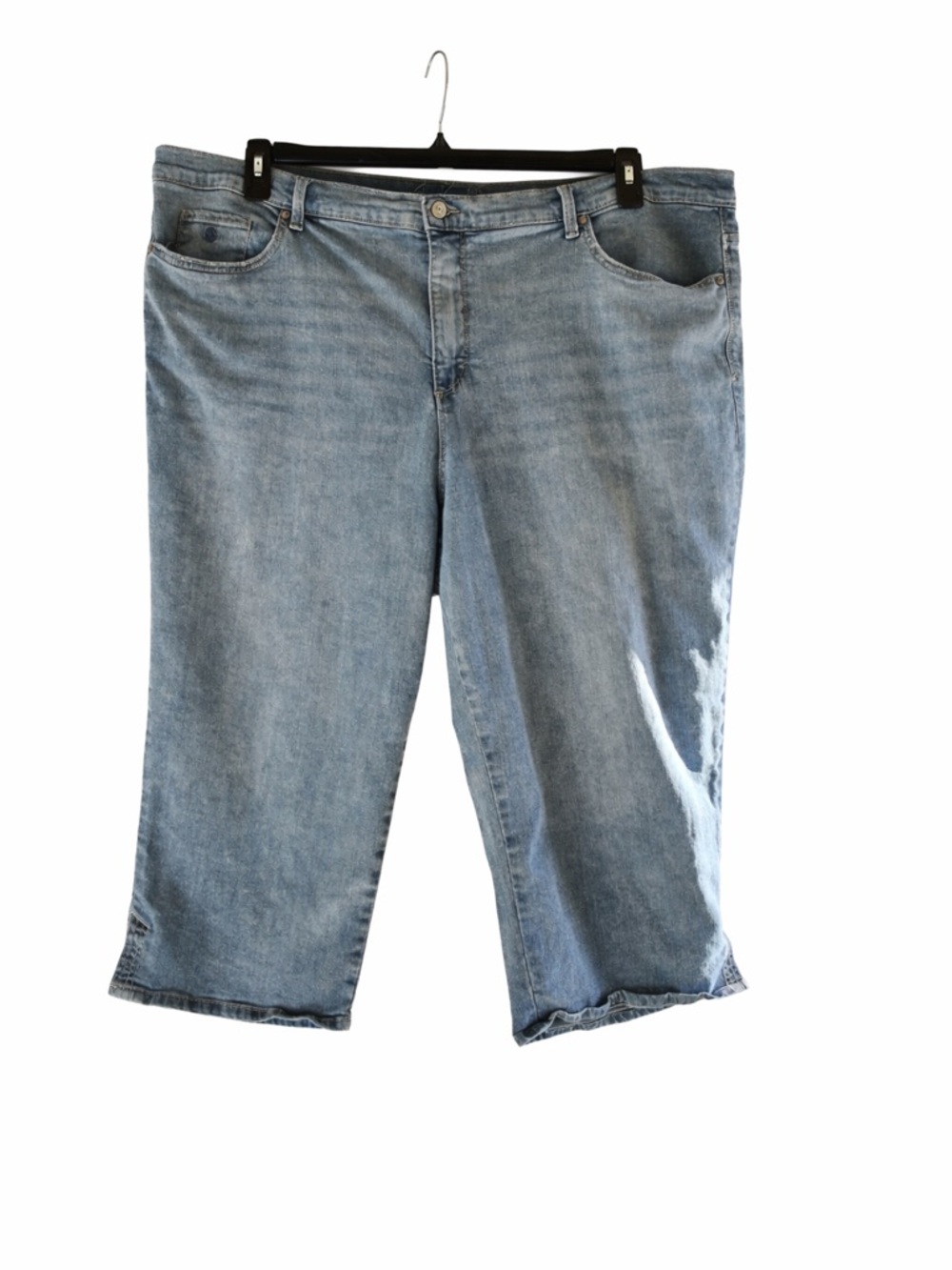 Gloria Vanderbilt Light Blue Cropped Jeans - Straight Capri